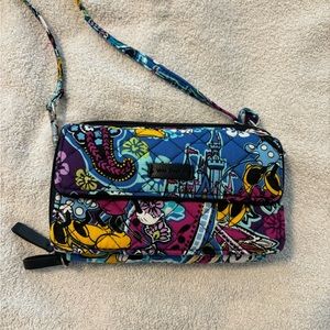 Vera Bradley Disney crossbody. Brand new. Never carried. Smoke free home.